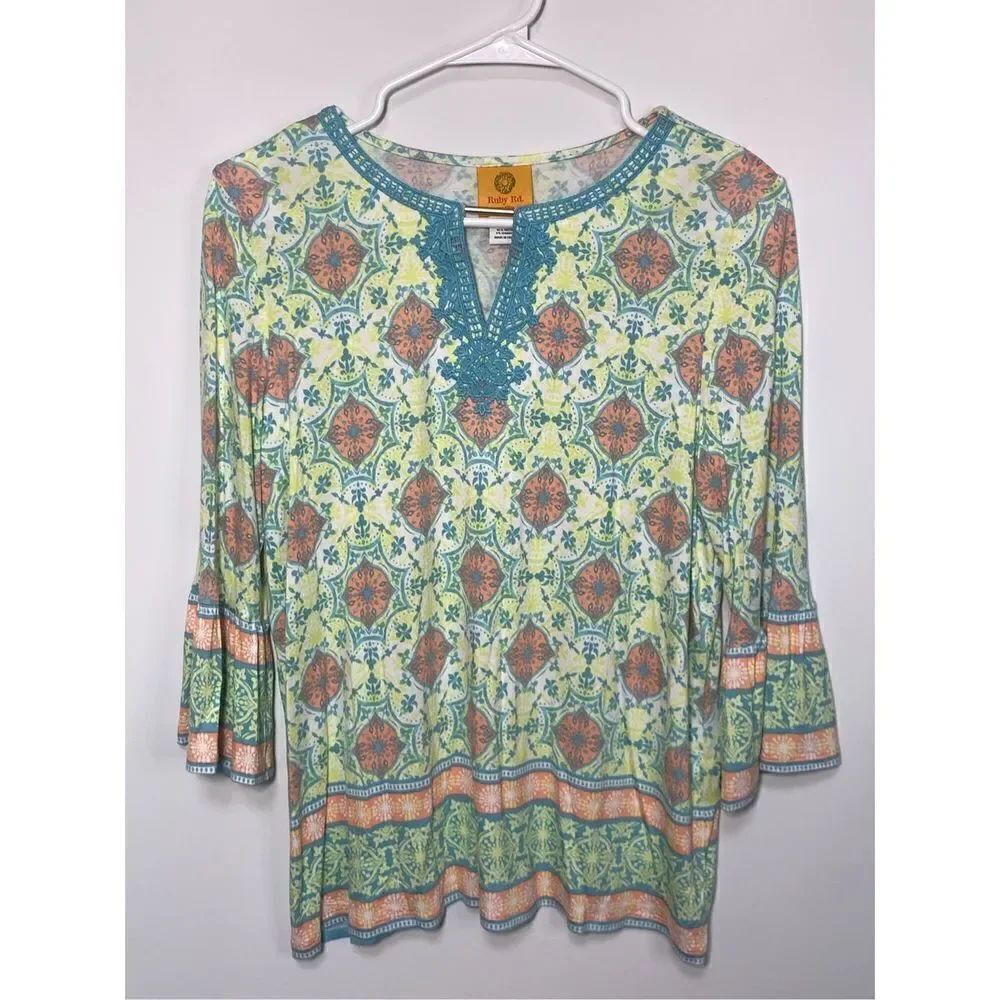 Ruby Rd. Women's Damask Split V-Neck Flounce Sleeve Tunic Top Petite Medium
